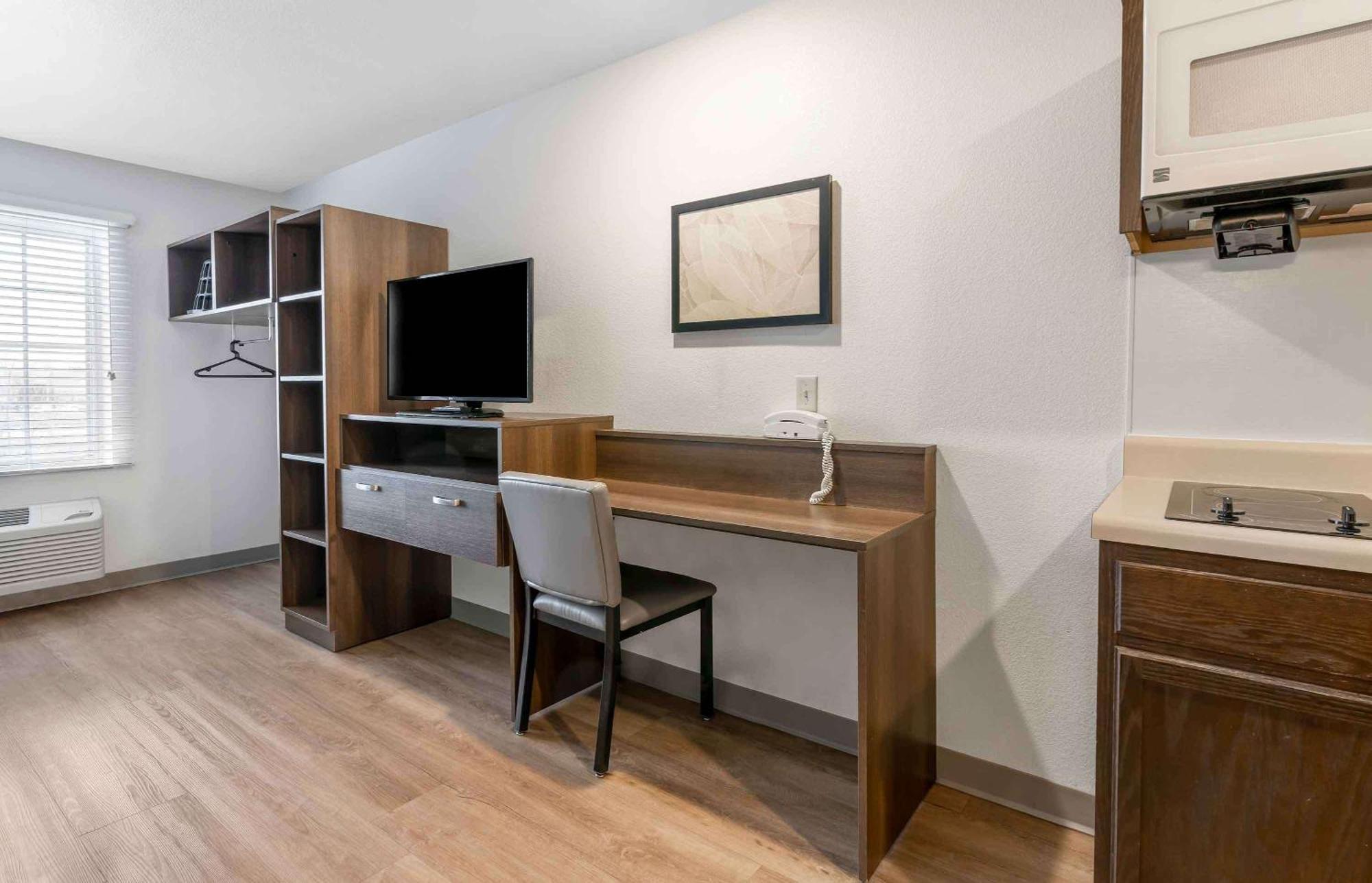 Extended Stay America Select Suites - Louisville - Airport Kültér fotó