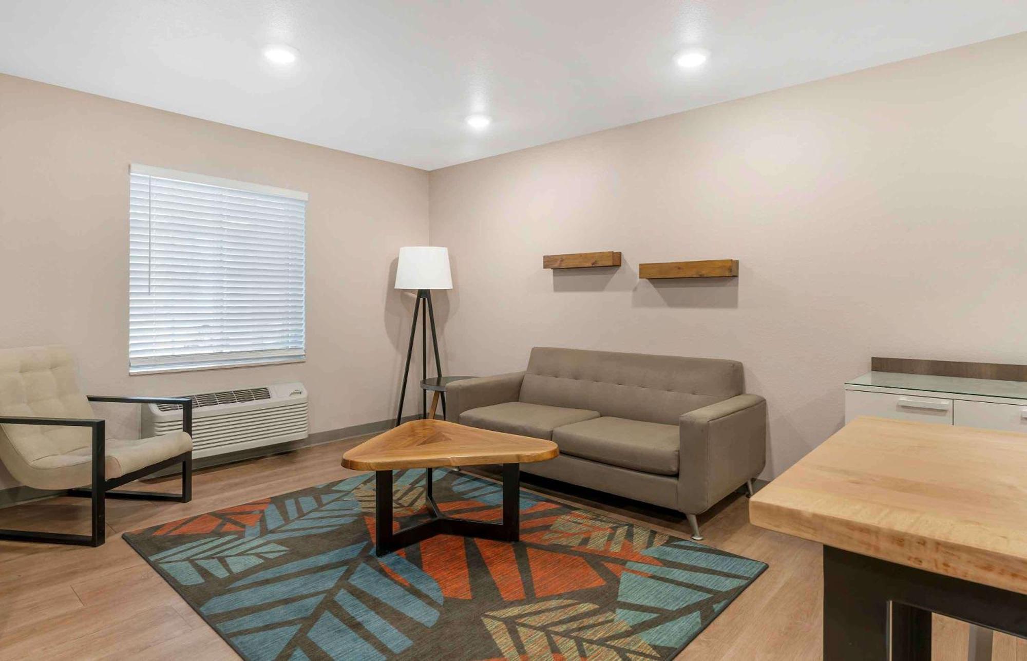Extended Stay America Select Suites - Louisville - Airport Kültér fotó