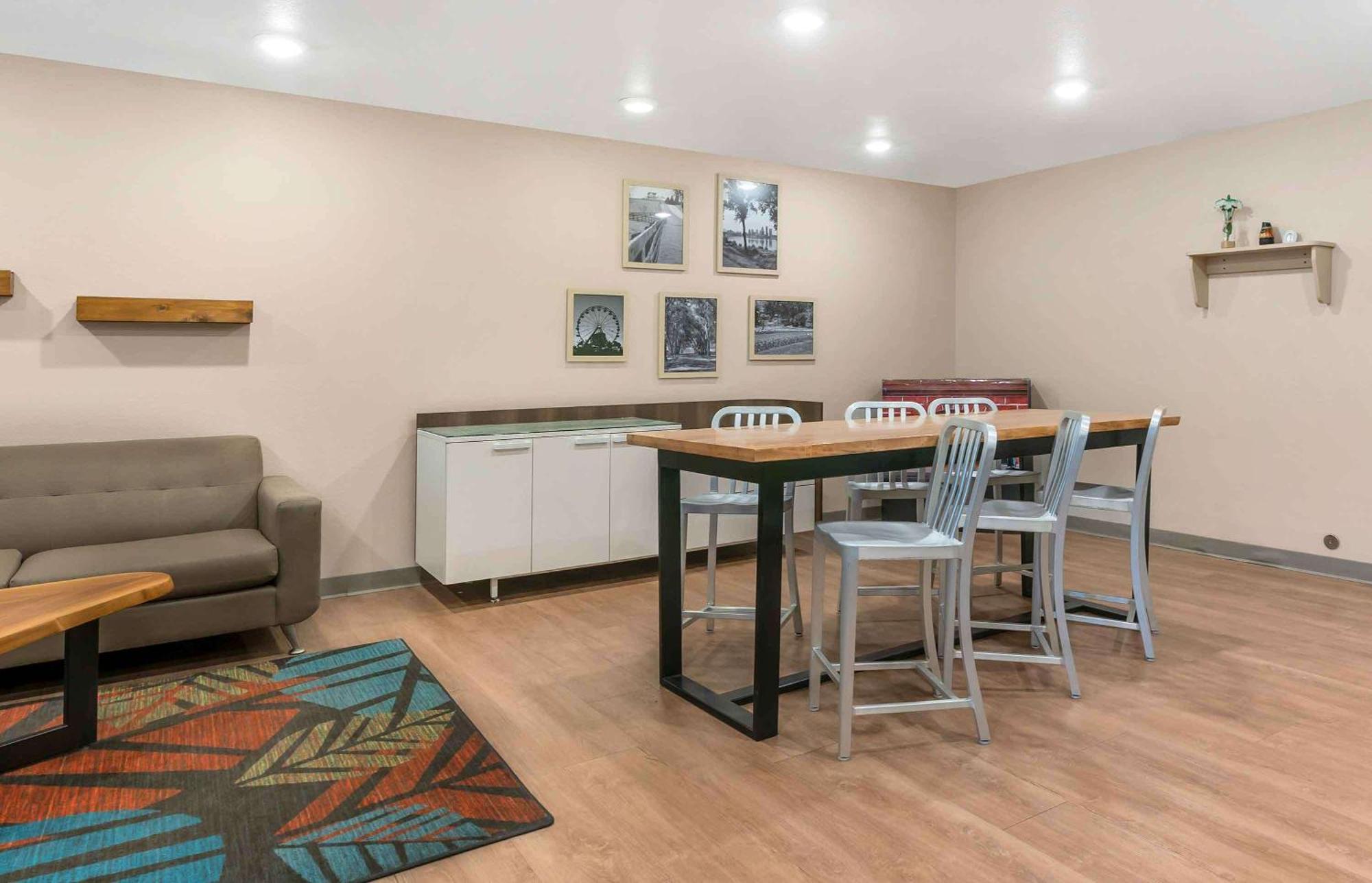 Extended Stay America Select Suites - Louisville - Airport Kültér fotó